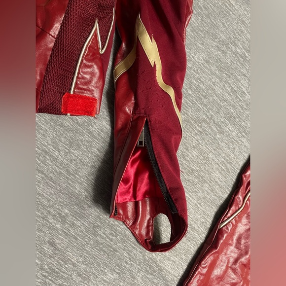 Tailor made Flash costume - Picture 5 of 9